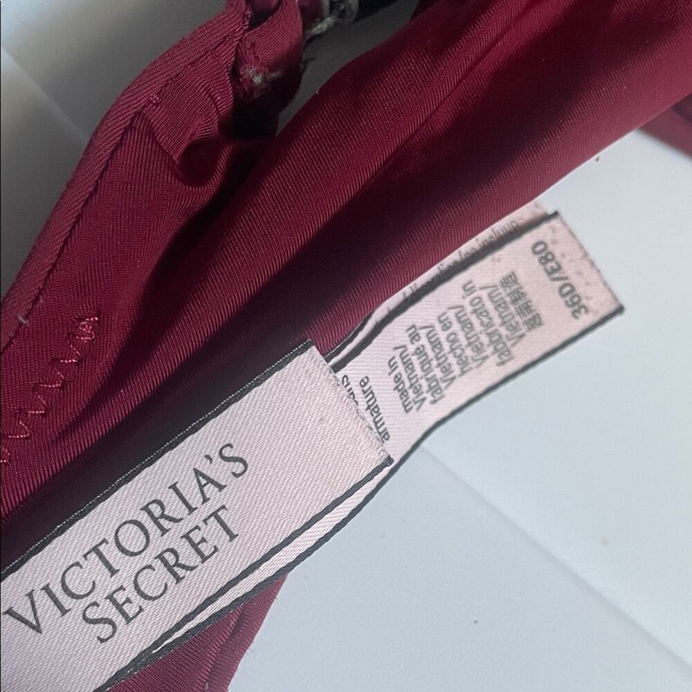 Victoria's Secret Red Bra non-wire / wire free bra - Picture 5 of 6